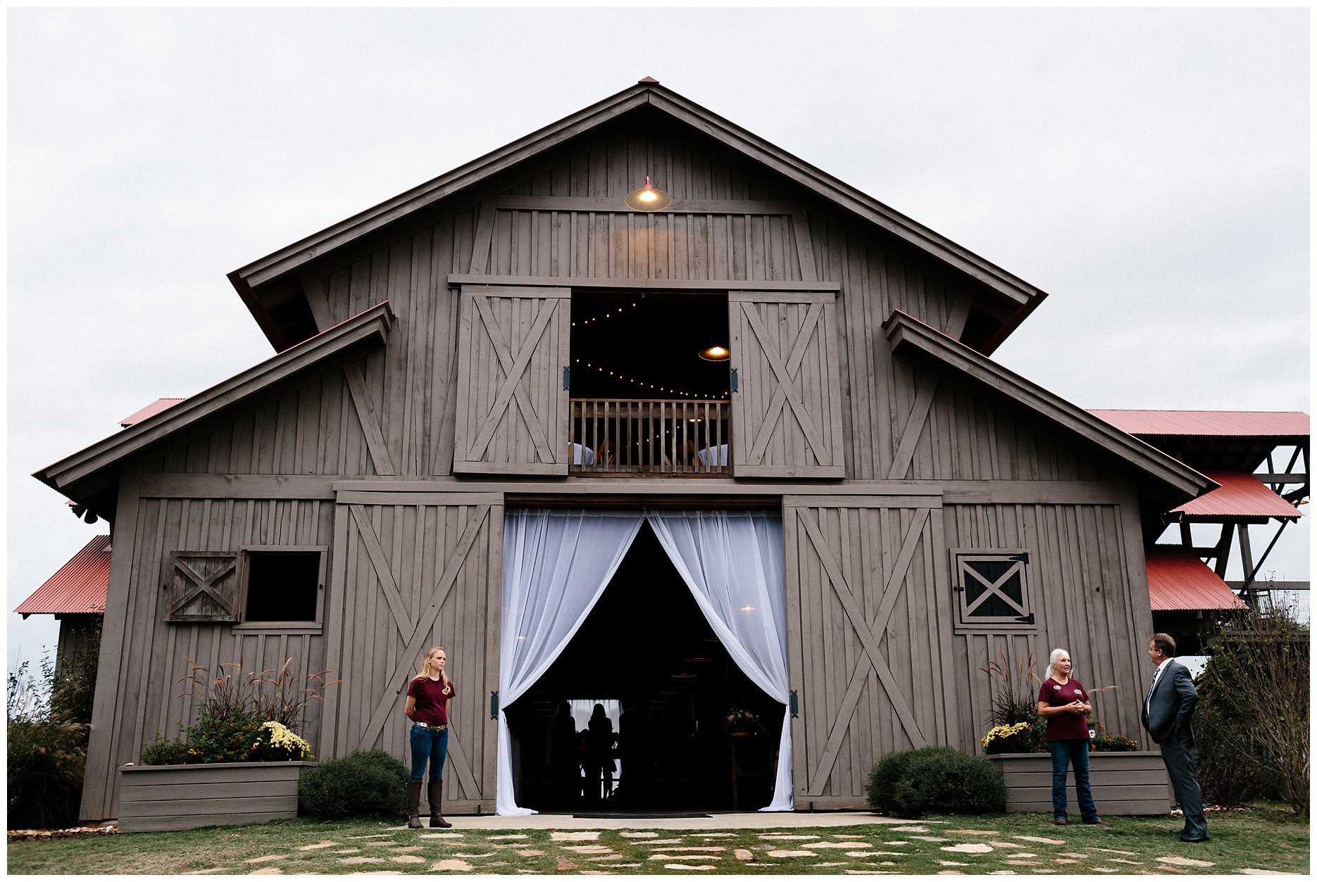 Alabama Wedding at the Stables at Russell Crossroads by Amy Little Photography